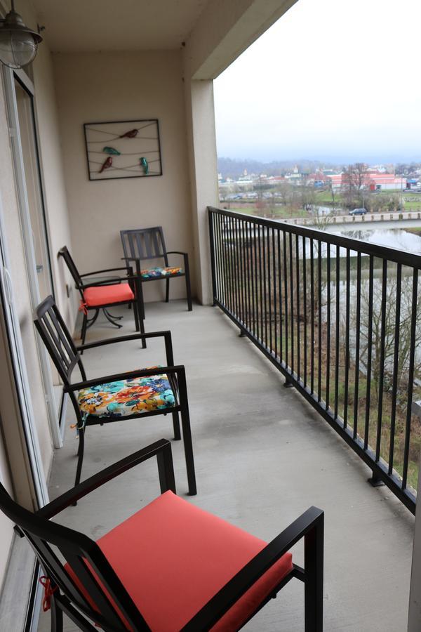 River Crossing Resort Пиджен Фордж Екстериор снимка