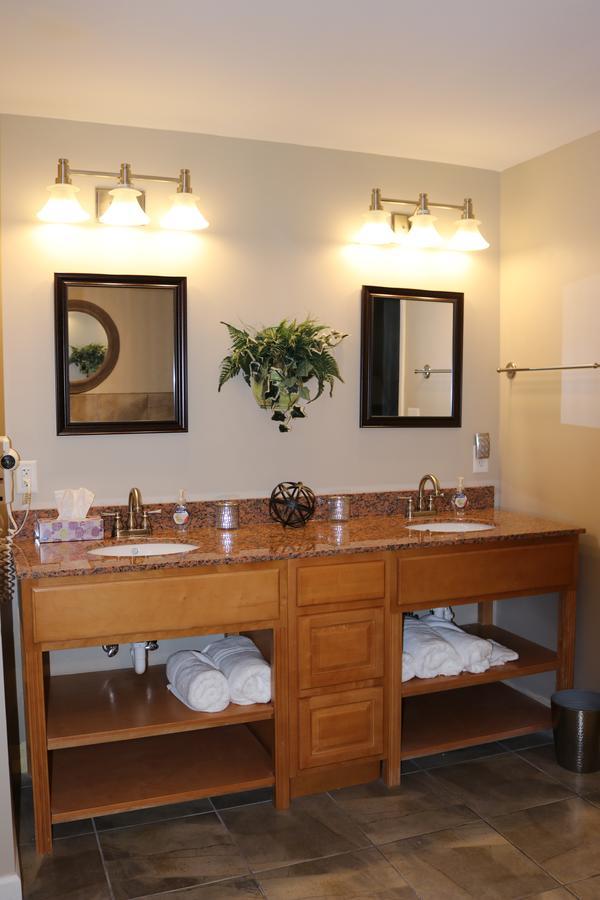 River Crossing Resort Пиджен Фордж Екстериор снимка